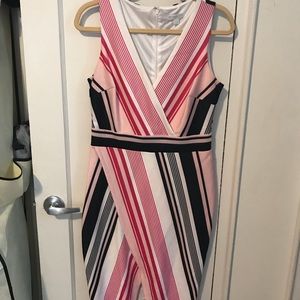 New York & Company stretchable sheath dress